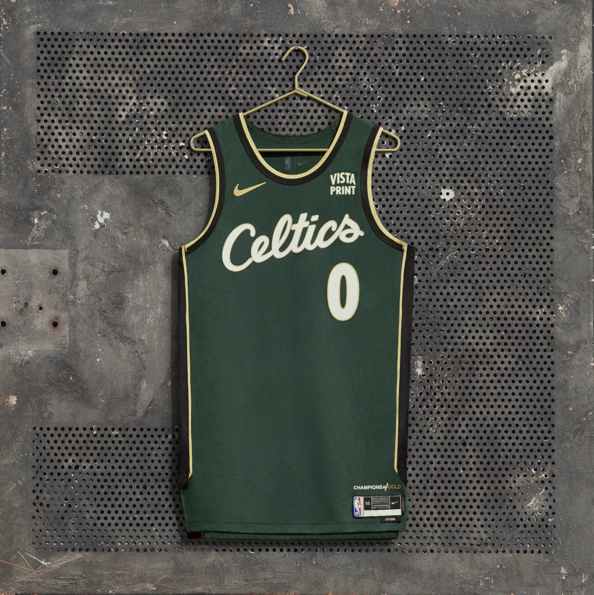 ho22-nbacityedition-na-offbody-boston-hero-0044-05-sp-02